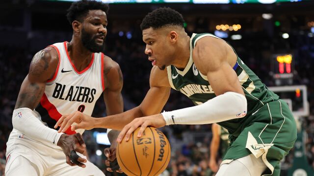 开拓者vs雄鹿精华回放 字母利拉德合砍64分主场翻盘胜开拓者