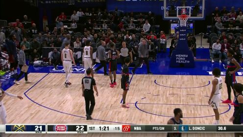 《NBA全场集锦》雪上又加霜 马龙教练向裁判喋喋不休直接被罚出场