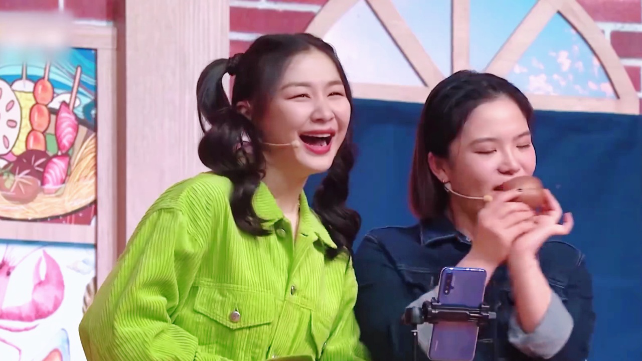 开心半小时丨金靖刘胜瑛爆笑吃播,手里的猕猴桃突然不甜了