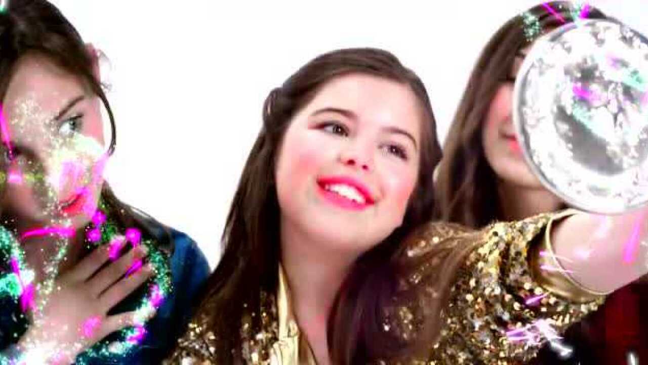 [杨晃]美国可爱说唱萝莉Sophia Grace 最新单曲Girl In The Mirror_腾讯视频