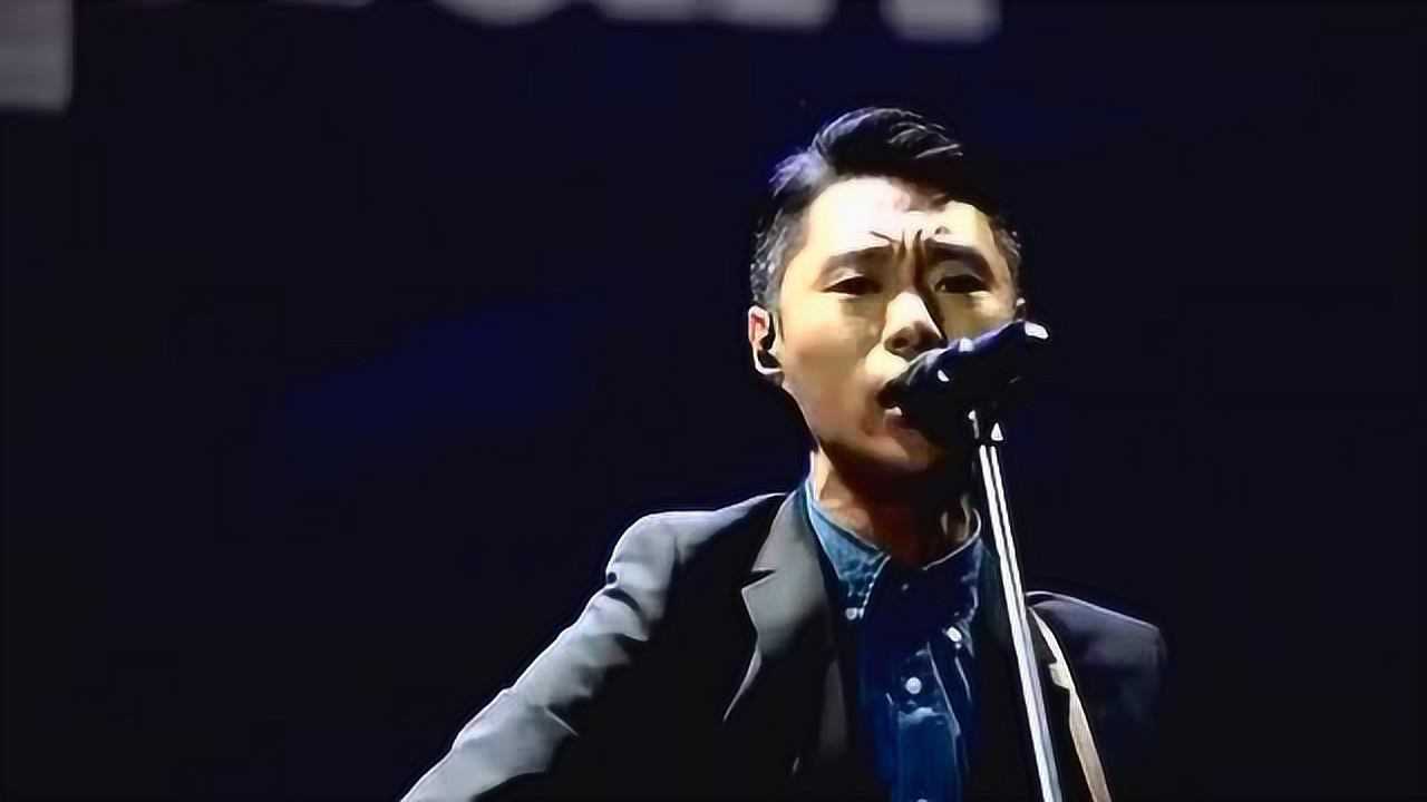 好多明星都翻唱夜空中最亮的星听听原唱毛川的吧