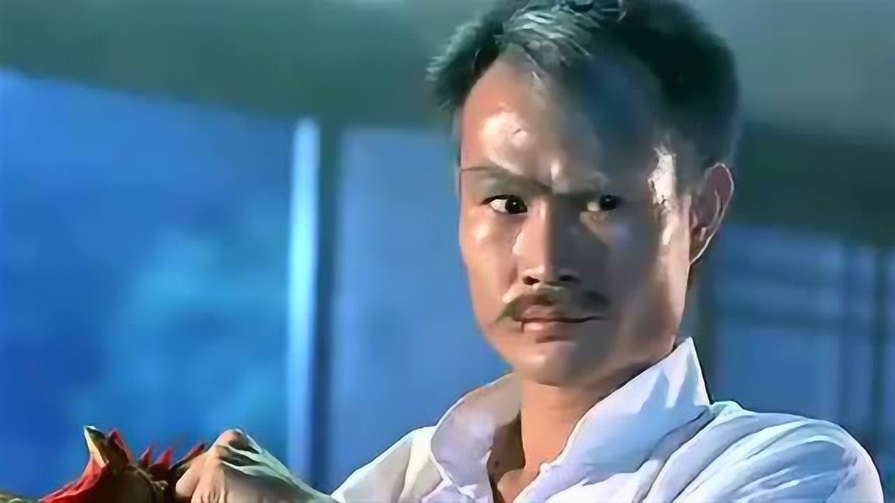 林正英道行真高,一看香烧的程度,就知道有坏事要发生