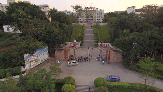 百色祈福高中航拍美呆了