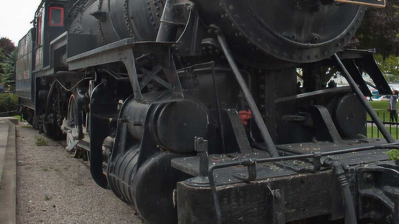 动画演示:内燃机火车头的发动机构造和运行原理_腾讯视频