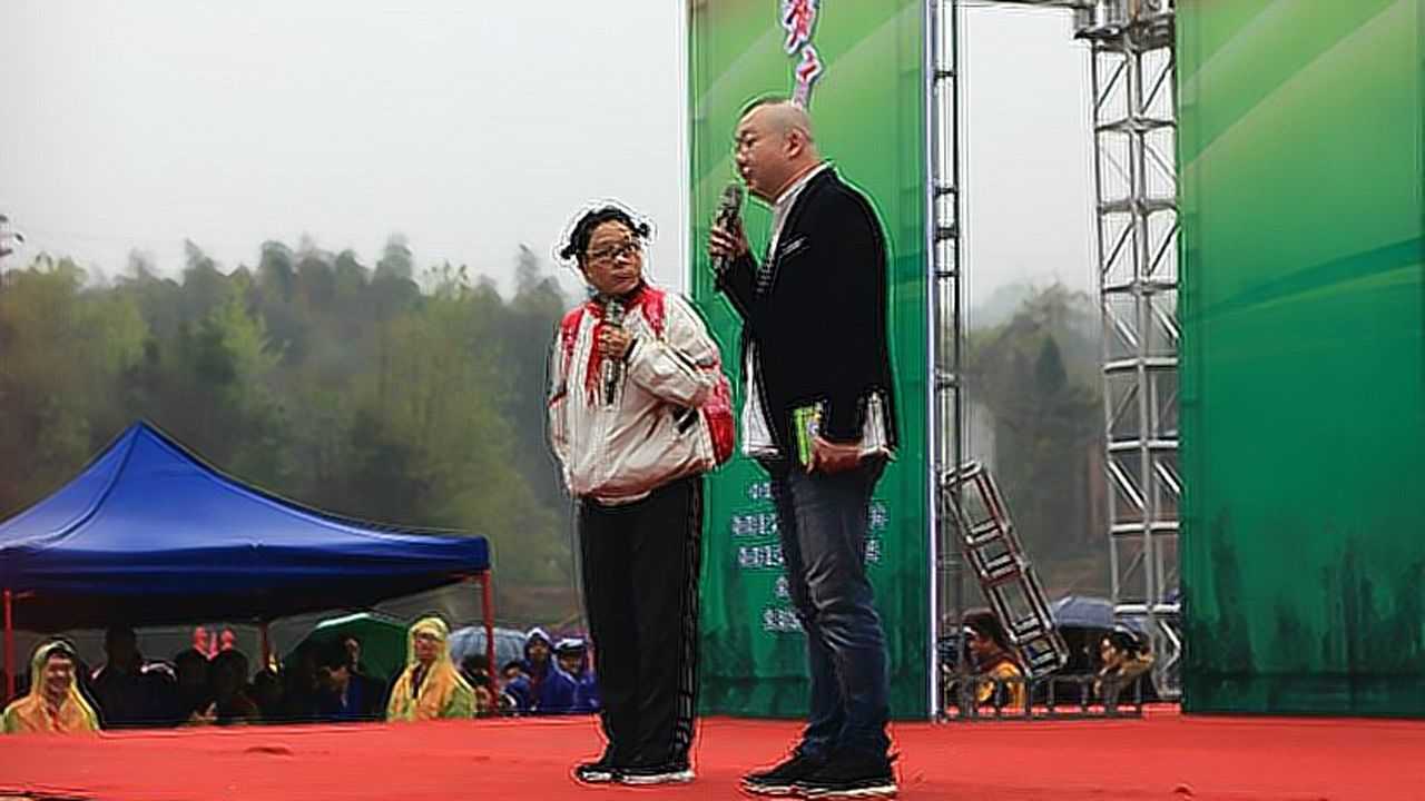 湖南笑星童鸣黄荣小品小花上课