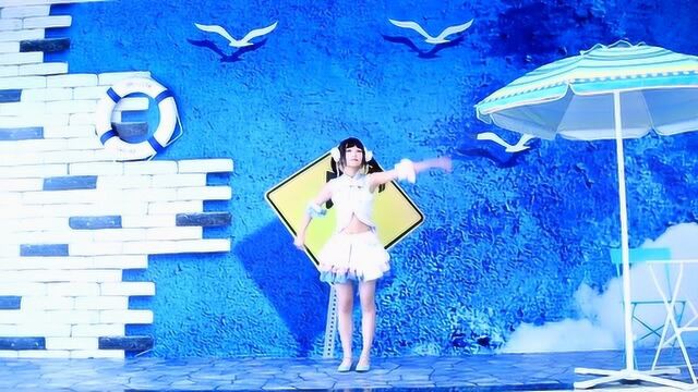 蓝色背景更衬托小姐姐清纯可爱,舞姿优美,活力无限