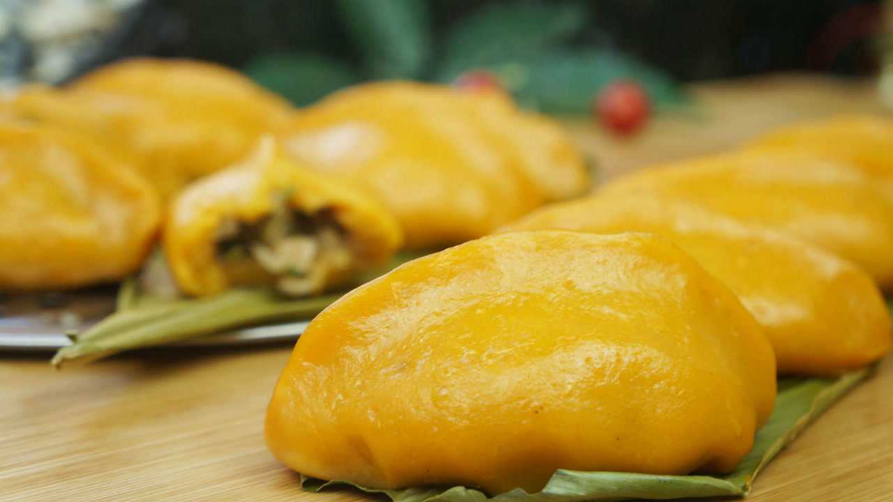 古早味传统小吃金门菜包粿外皮金黄口感q弹的地瓜粿