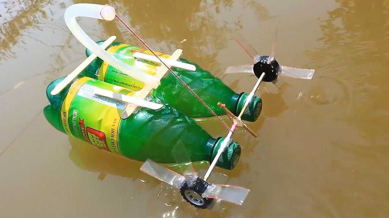 家中废旧塑料瓶不要扔3分钟教你制作玩具船好玩又防水