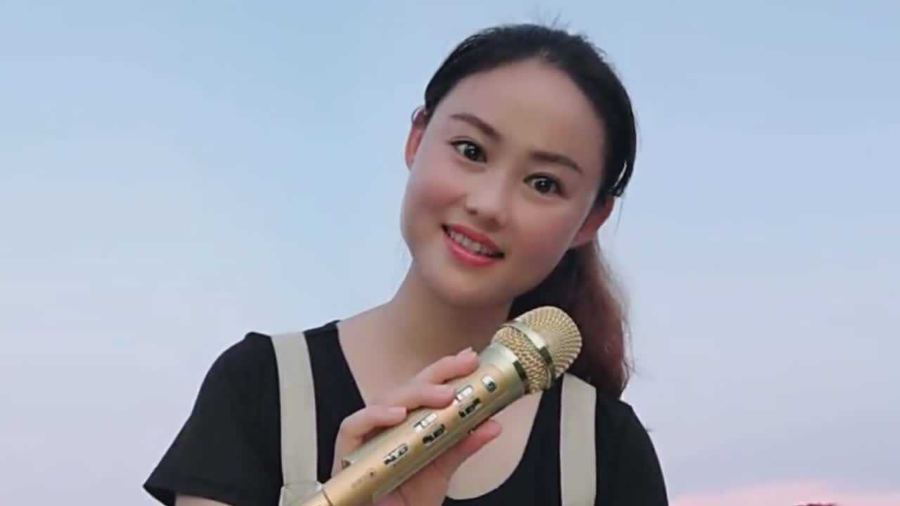 徽州黄梅一曲《等风等雨我等你》醉人醉心,百听不厌!