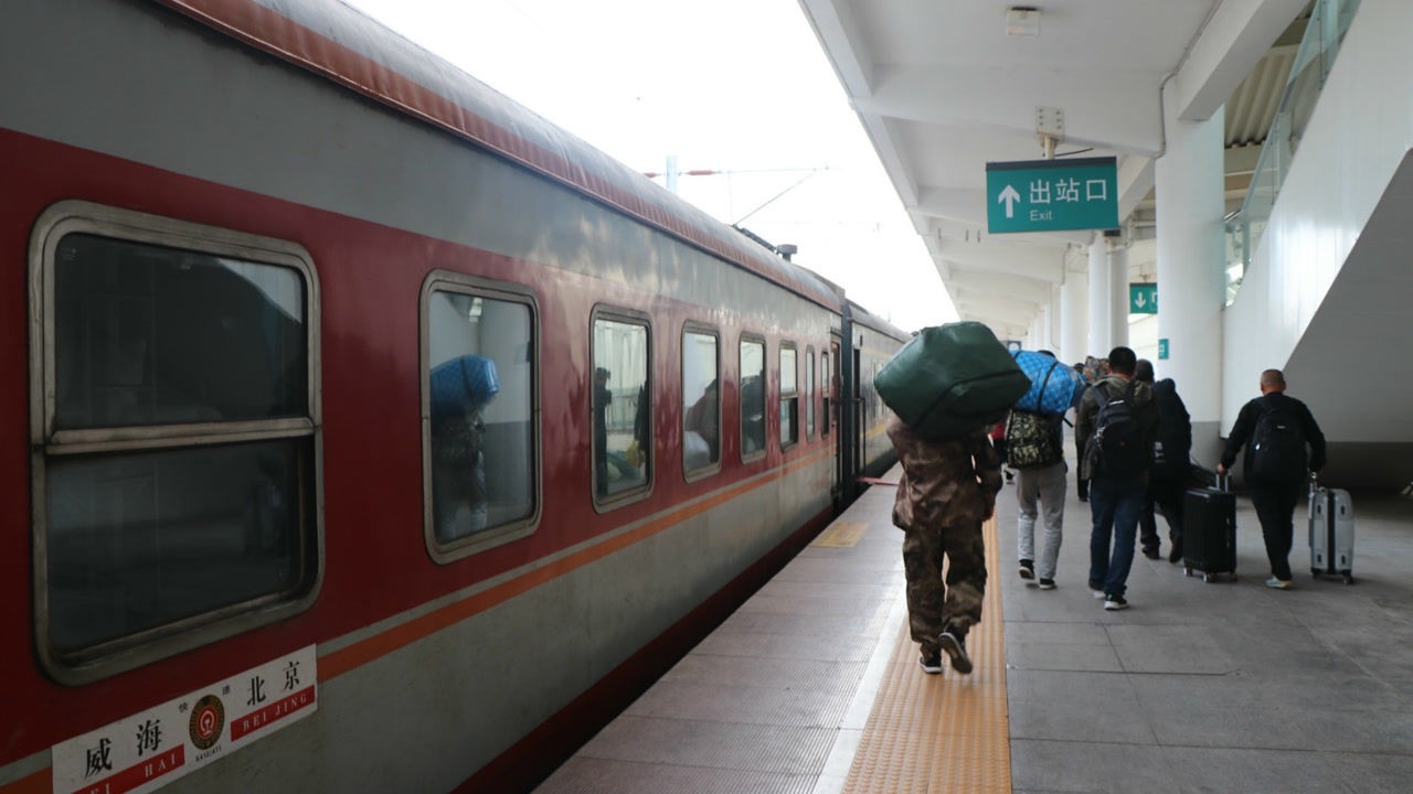 乘坐k411次列车从桃村到威海,感受桃威铁路全线风光