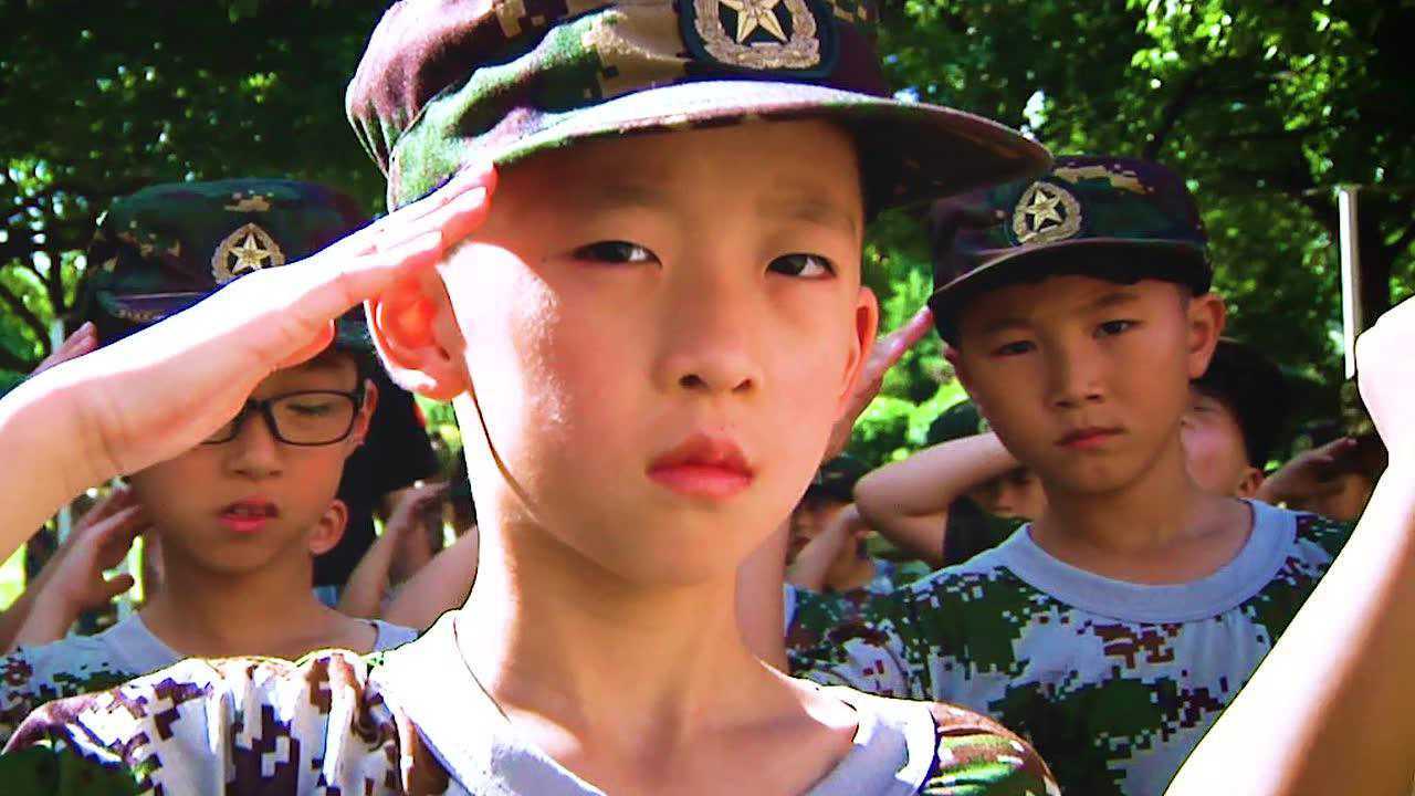 2018七彩少年军校军事夏令营第七期