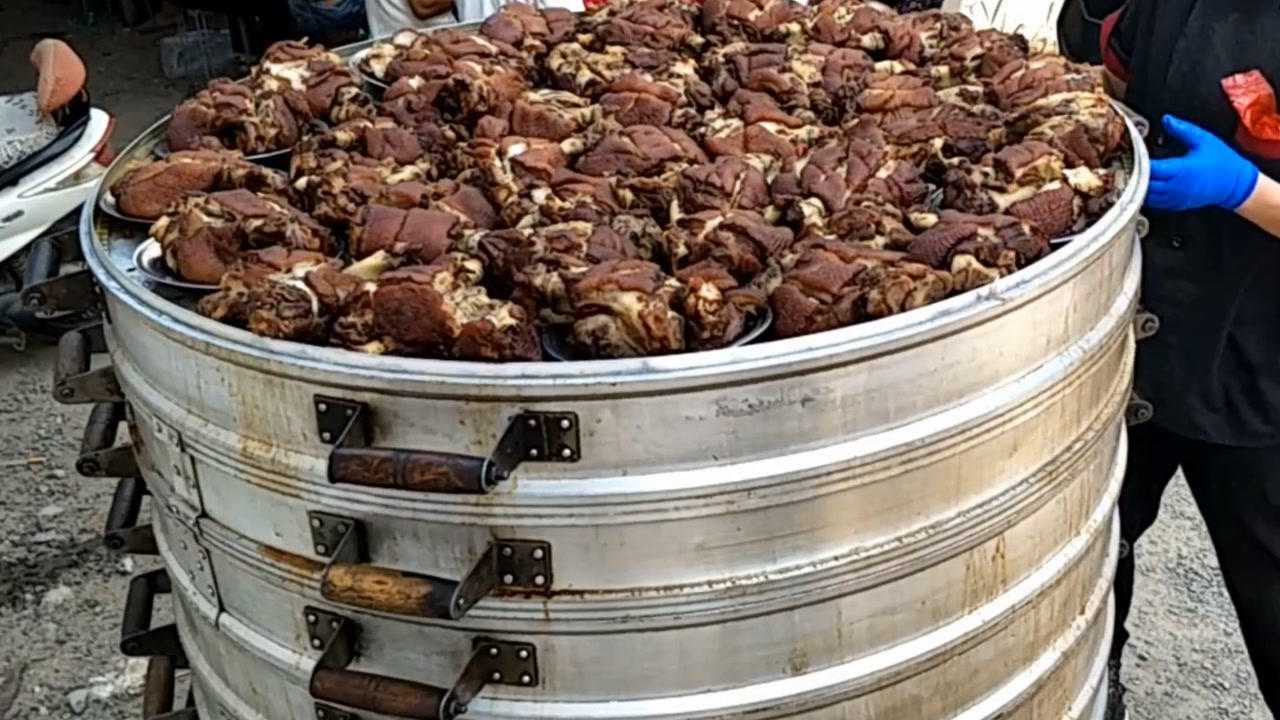 农村结婚的喜宴!带你看看城市里没有的农村得劲包桌的菜到底咋样