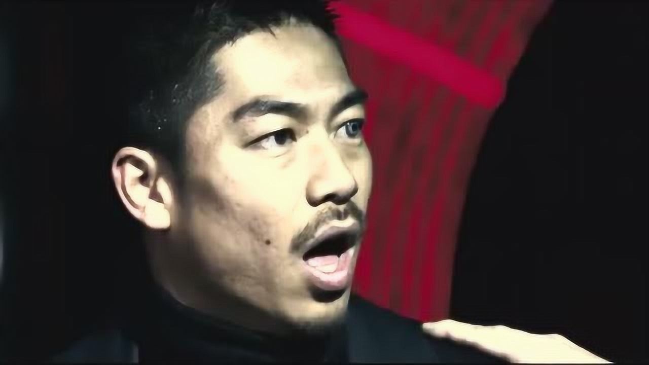 热血街区琥珀想起大哥的死非常的难受