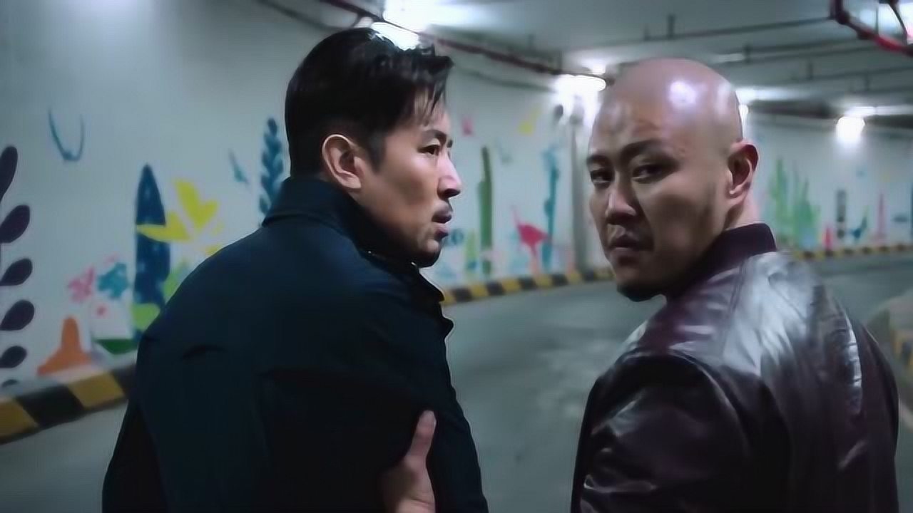 猎毒人楚天南非常信任吕云飞知道他是卧底以后要杀他全家