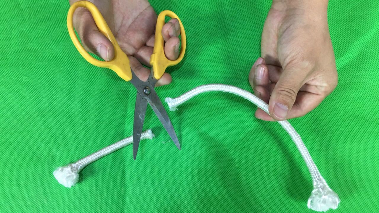 魔术教学:剪断的绳子还能瞬间还原,方法简单但你能做到吗