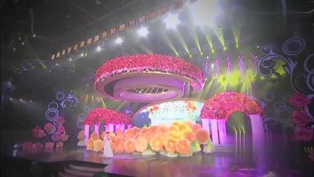 歌曲《一路芬芳》演唱:李谷一