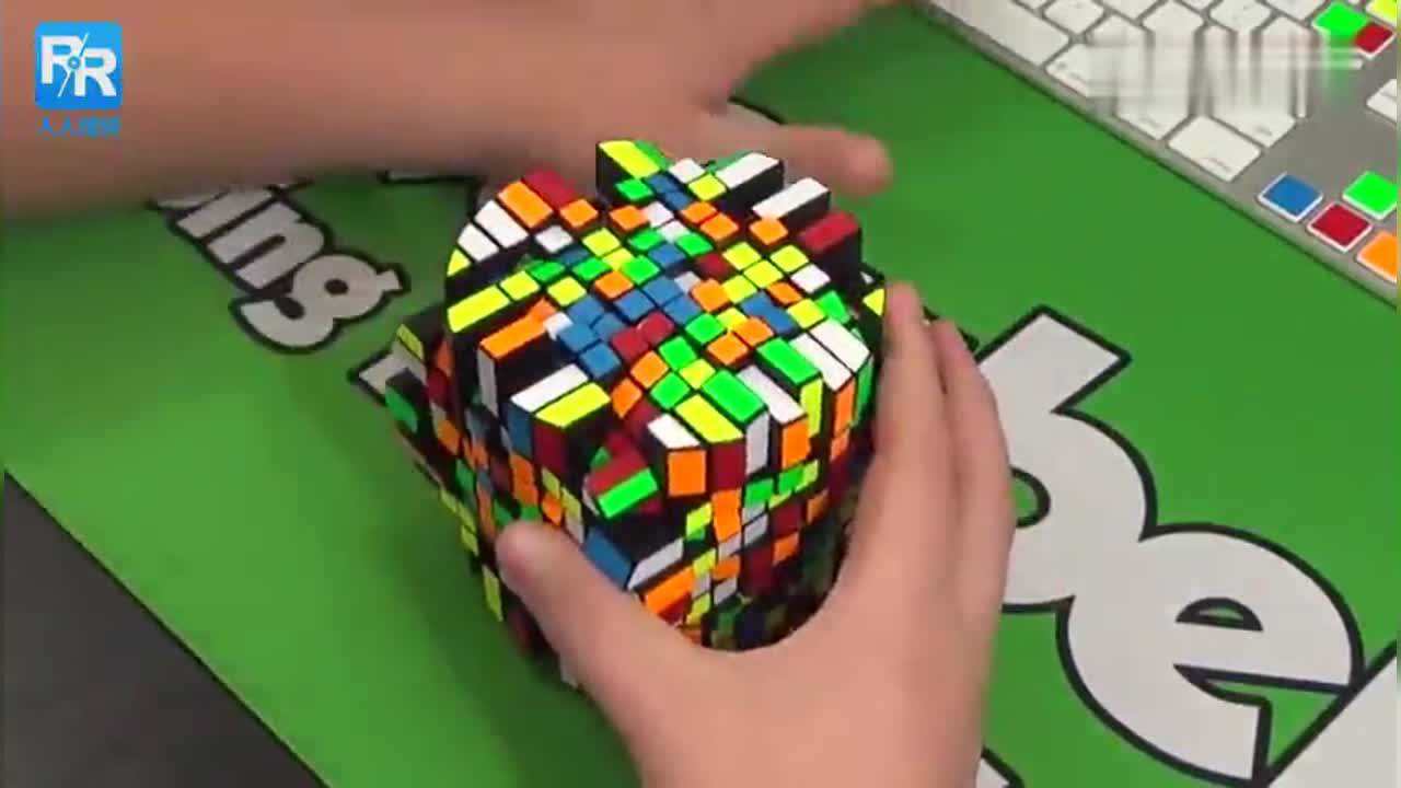 十阶变种魔方就这样被他恢复出来,看国外牛人怎么做到的吧