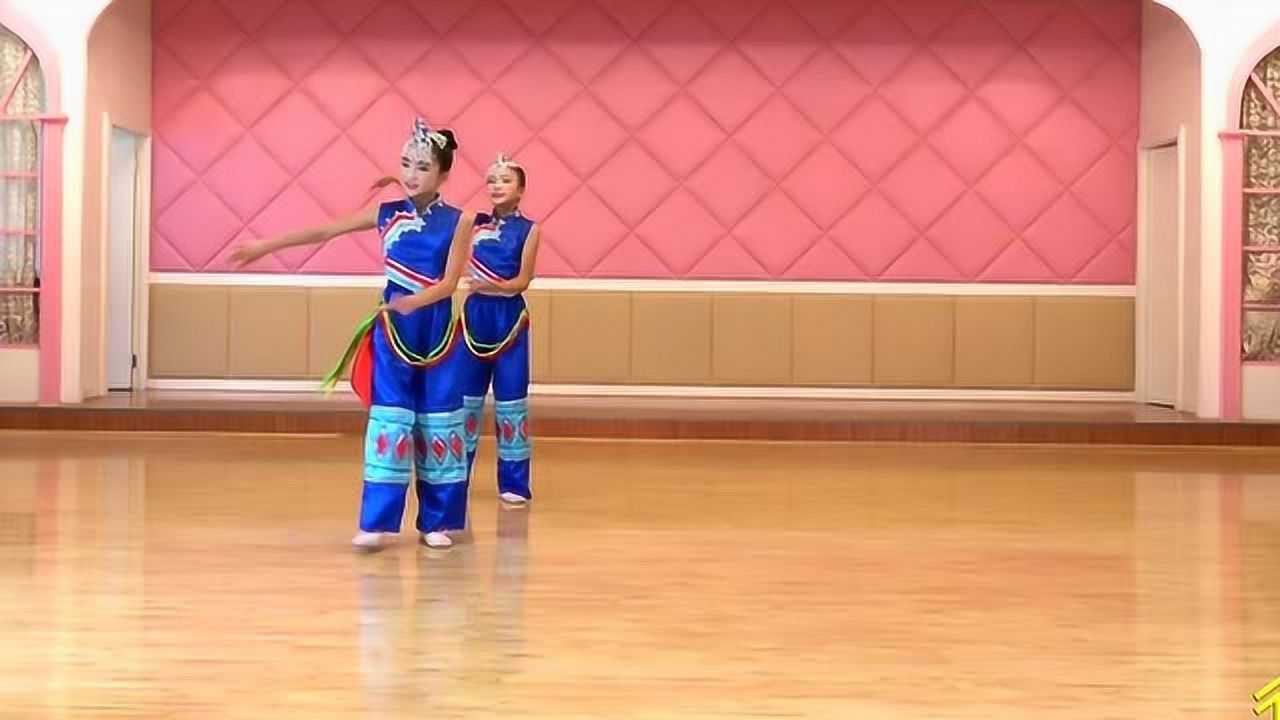优秀的小学生双人舞《鳞族小姑娘》丨绥阳县城北实验学校