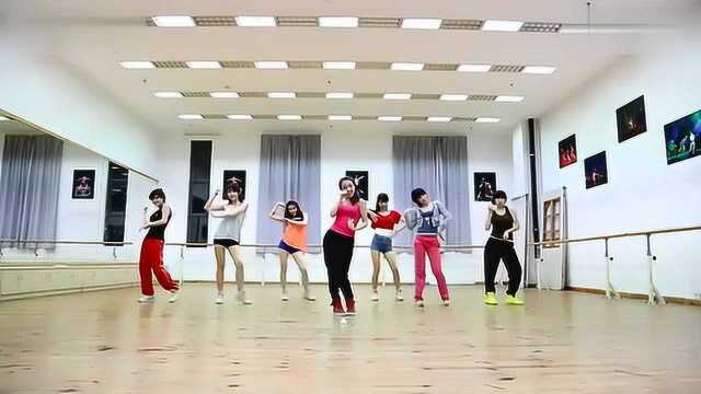 七朵组合倾情演唱《Tell Me》