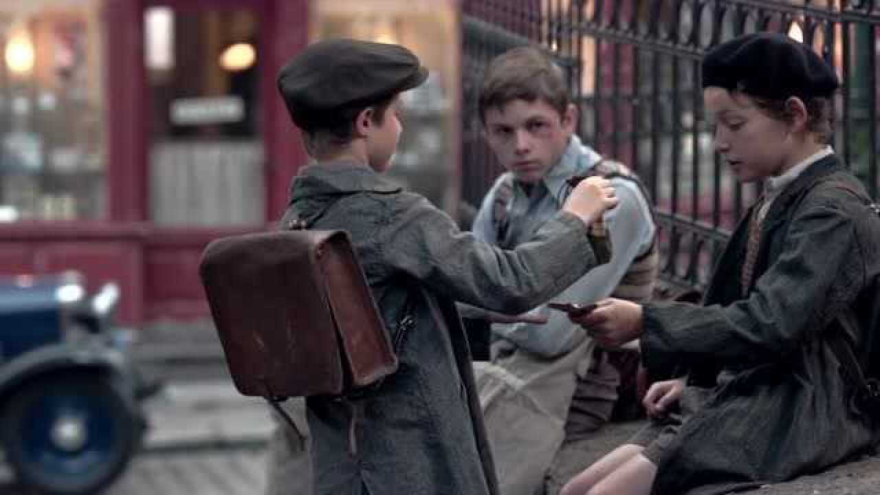 一袋弹子:小孩居然用一袋弹珠,换了犹太人专属标志!