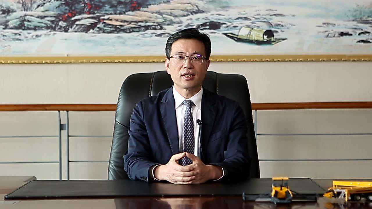 三一重工向儒安先生祝贺筑路机械与施工机械化创刊35周年