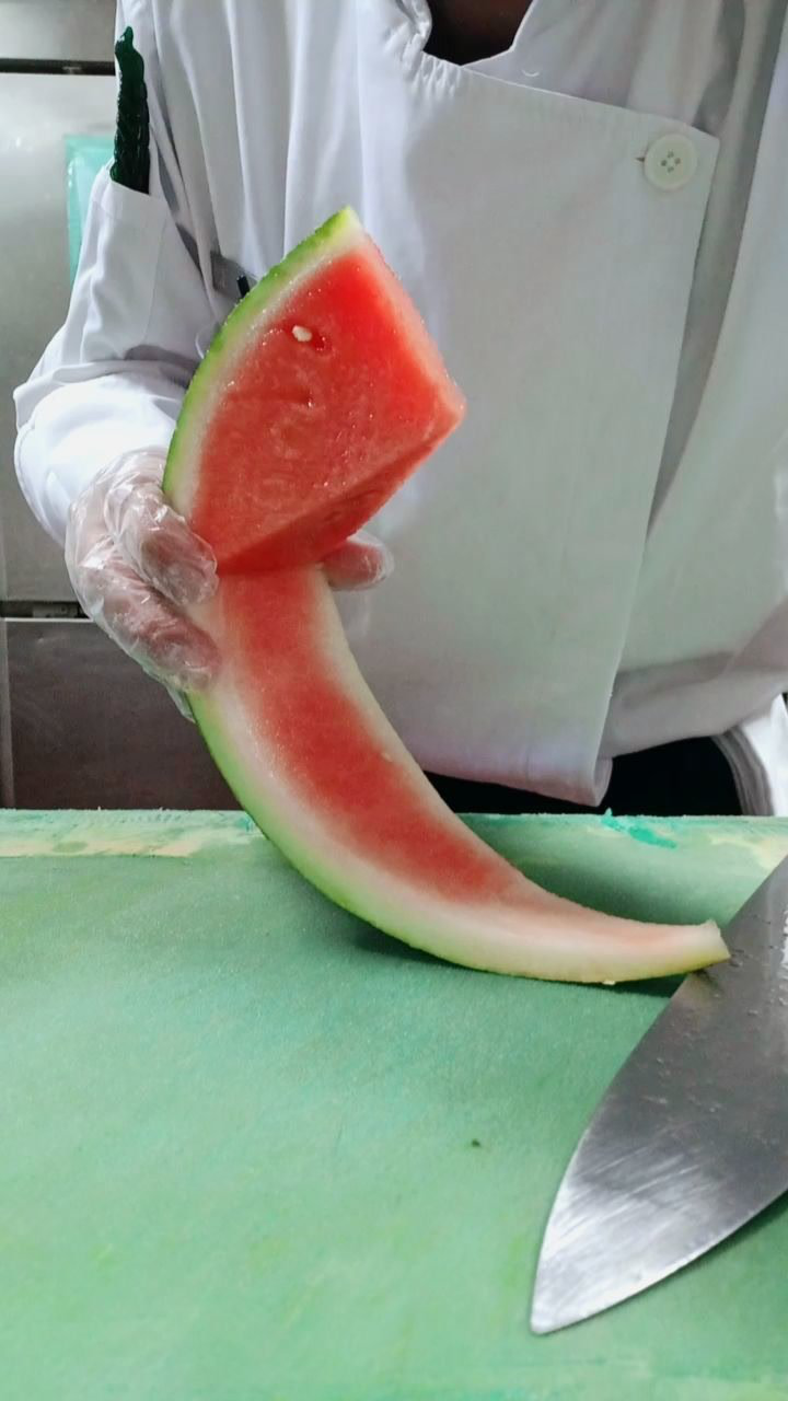 西瓜皮草花最简单易学的切法!