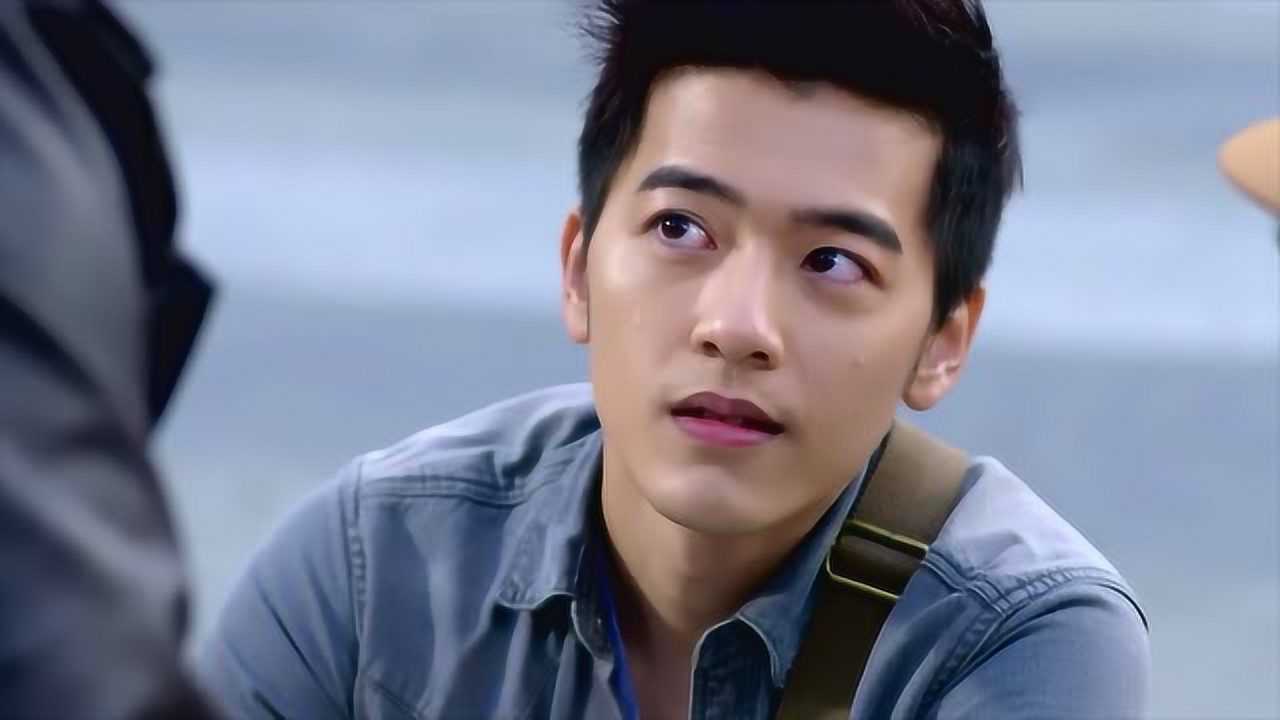 校花的贴身高手:二少请林逸喝饮料,林逸一眼看出饮料被下了药