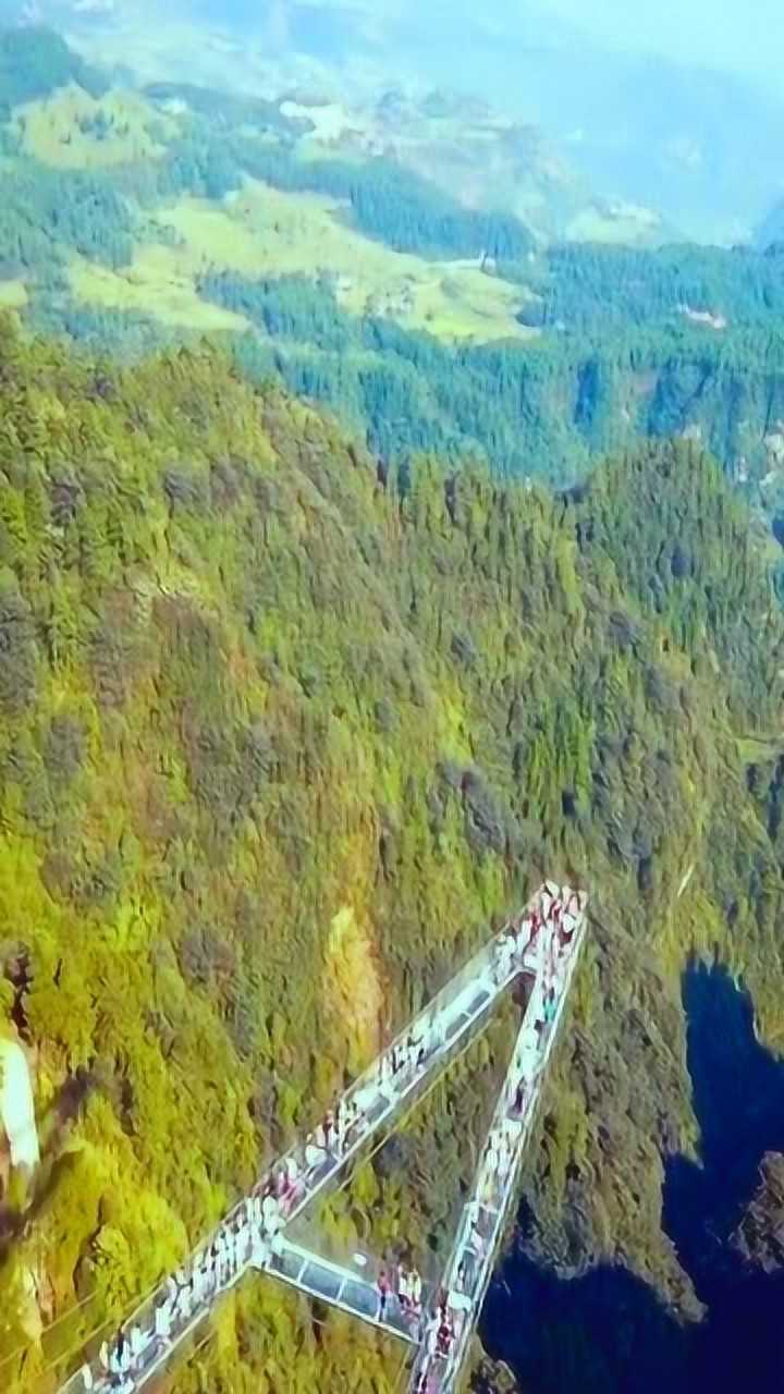 重庆万盛奥陶纪高空秋千这里的绳子据说断了就会换很安全