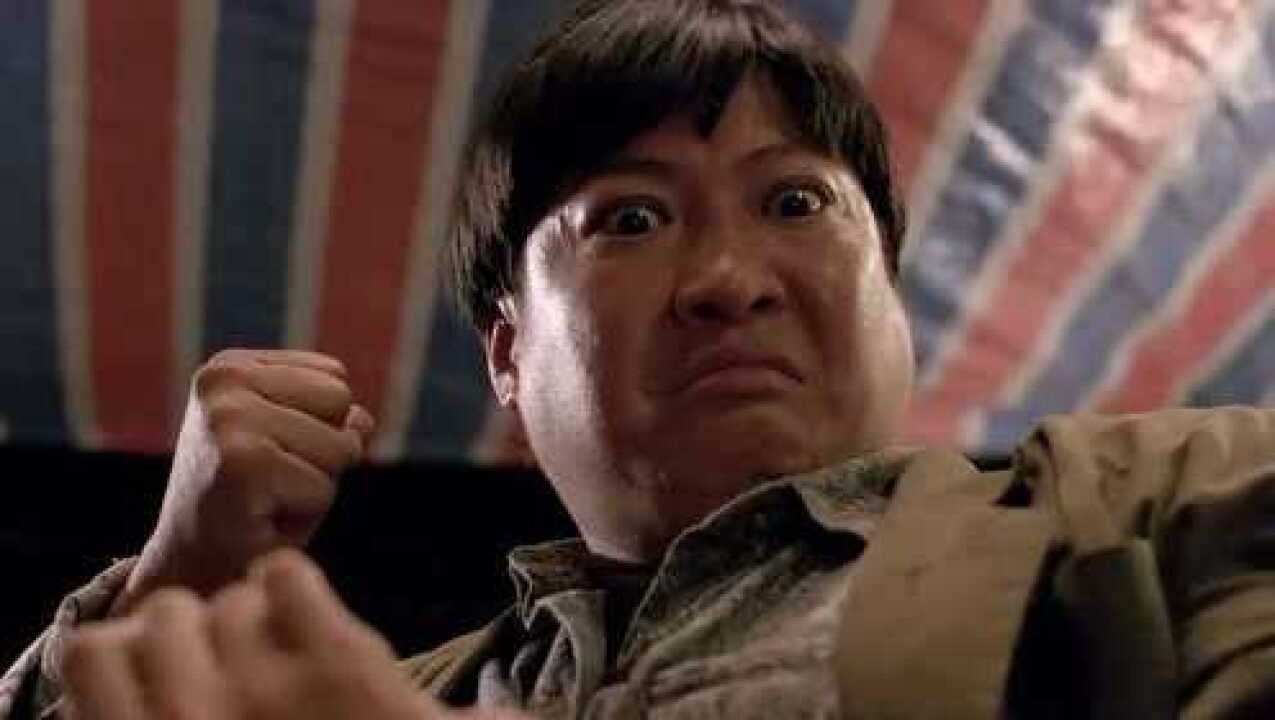 瘦虎肥龙肥龙临空一脚结束战斗父亲受伤送往医院