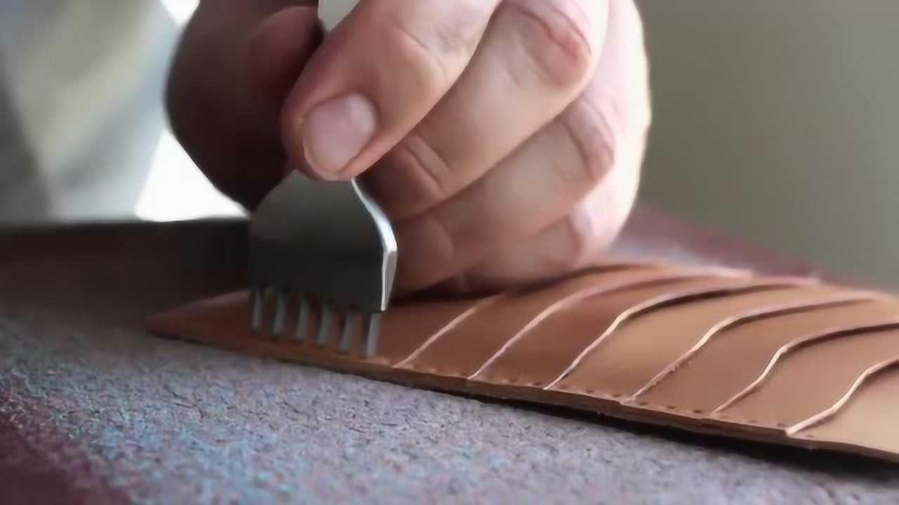 这才叫工匠大师,真材实料,手工制作一个皮包,过程真是享受