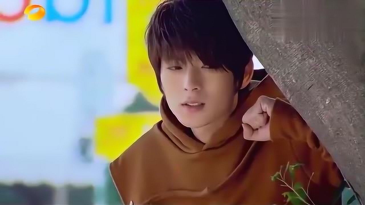 落跑甜心小垒变回女装去打工阿飞忍不住偷偷去看她好甜蜜