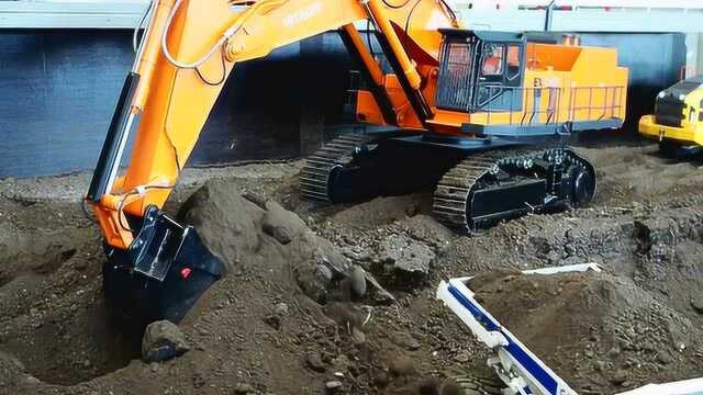 令人惊叹的RC Hitachi EC1200富马泰克贝尔B40 RC卡车和建筑工地