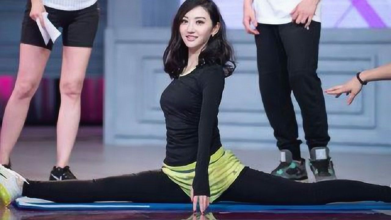 鹿晗和景甜劈叉鹿晗一口老血吐出来网友快叫关晓彤来