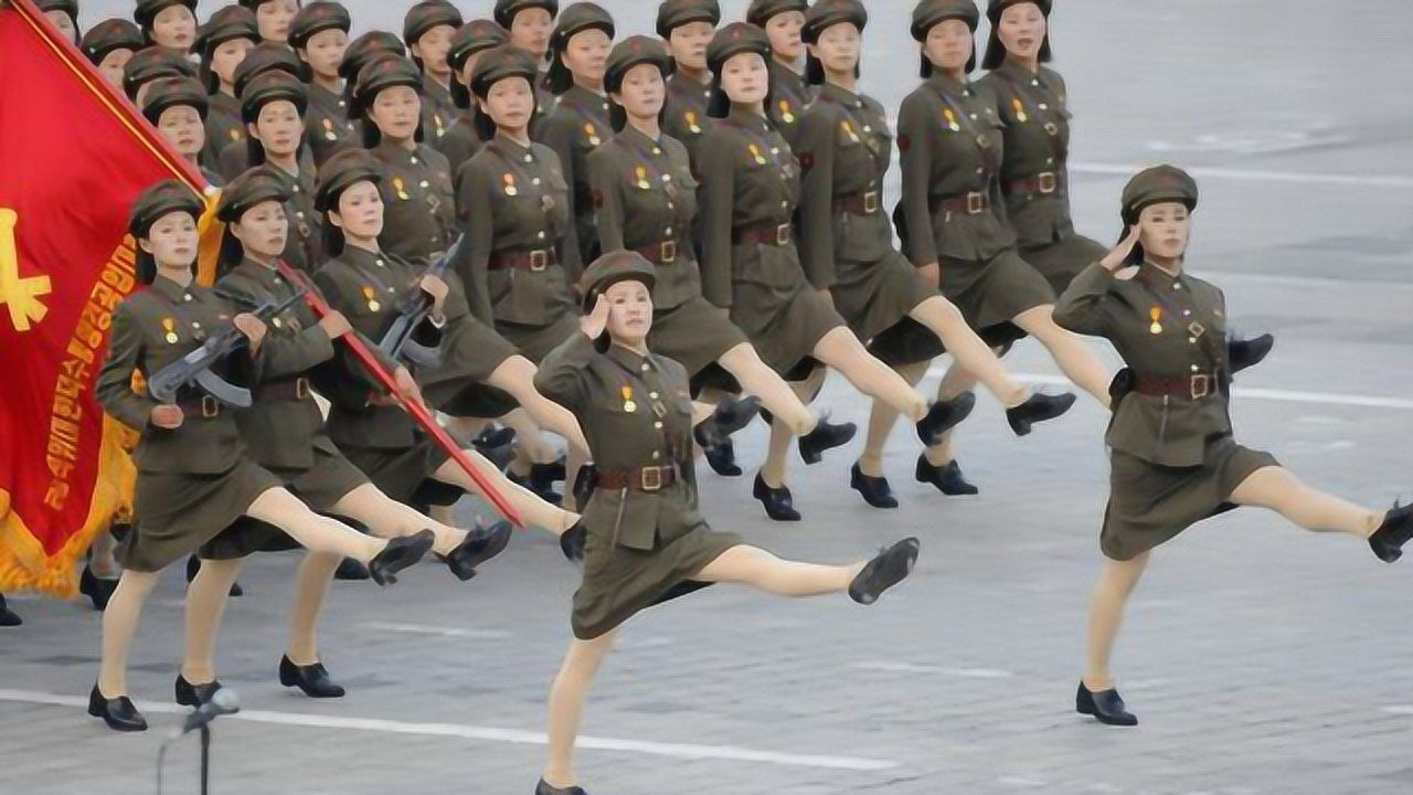 朝鲜女兵的鹅步弹簧腿有多妖娆看完笑出了鹅叫声