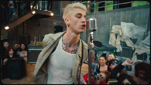 Machine Gun Kelly《我很好》MV首播