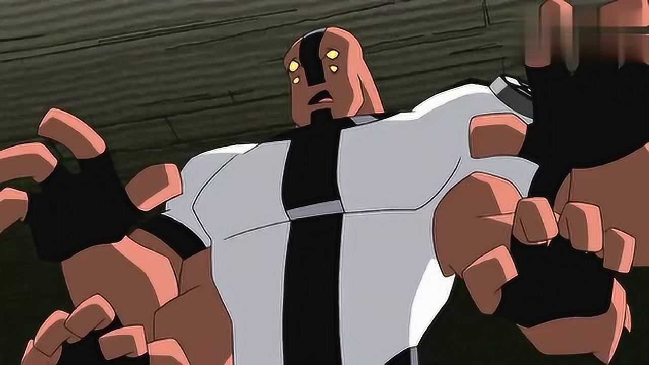 小班虽然变身四手霸王但面对蚂蚁的群体攻击小班怂了