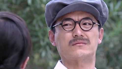 穆杰掐住梅敏的脖子,梅敏无声挣扎,而穆杰的脸上忍不住流下眼泪