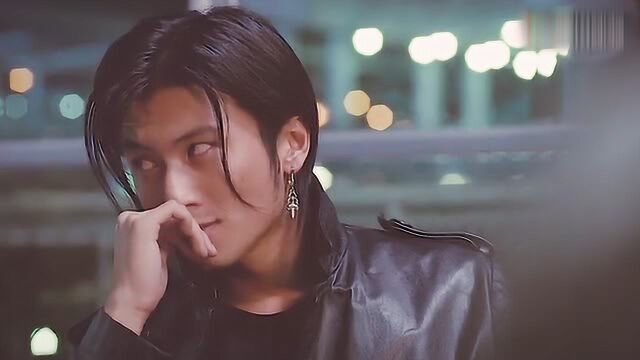 《异灵灵异》:"通灵师"谢霆锋搭档小鬼,一人一鬼组合所向披靡