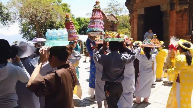 越南芽庄占婆塔群,相当于国内的妈祖庙,这里还能俯瞰美丽的海景