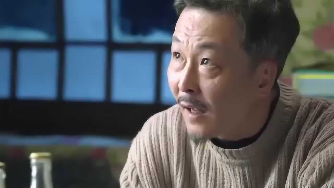 我的二哥二嫂刘富想用盖章的事威胁周武没想到周武直接怒了