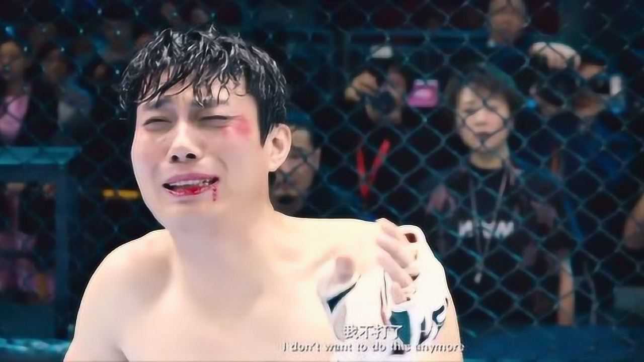 羞羞的铁拳拳击手太娘娘腔赛场上扇对手耳光结果被揍哭了