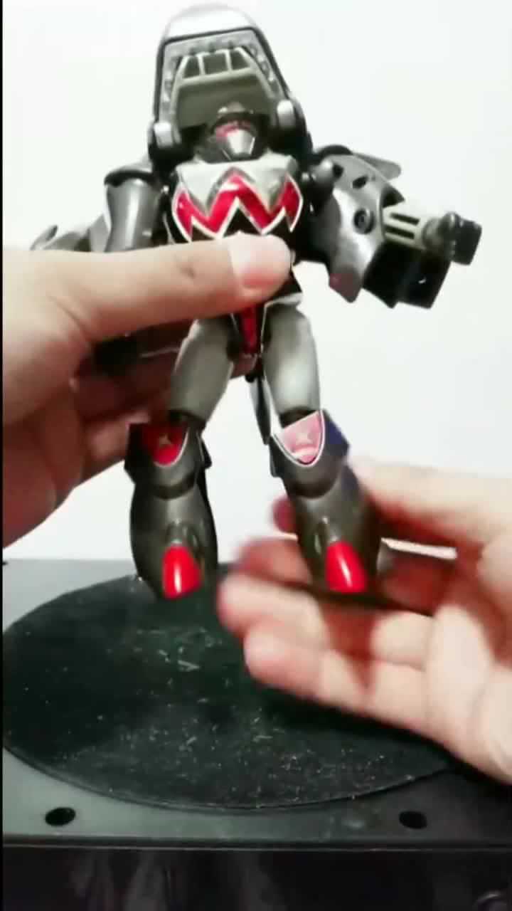 铁甲小宝玩具鲨鱼辣椒超级变换形态他才是我心目中的主角