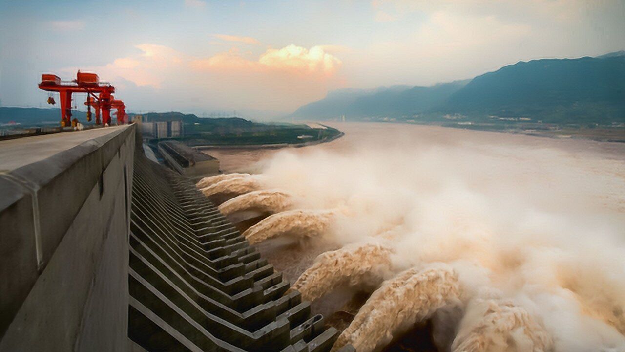 万里长江第一坝葛洲坝水利枢纽工程全球最大的低水头径流式水电站