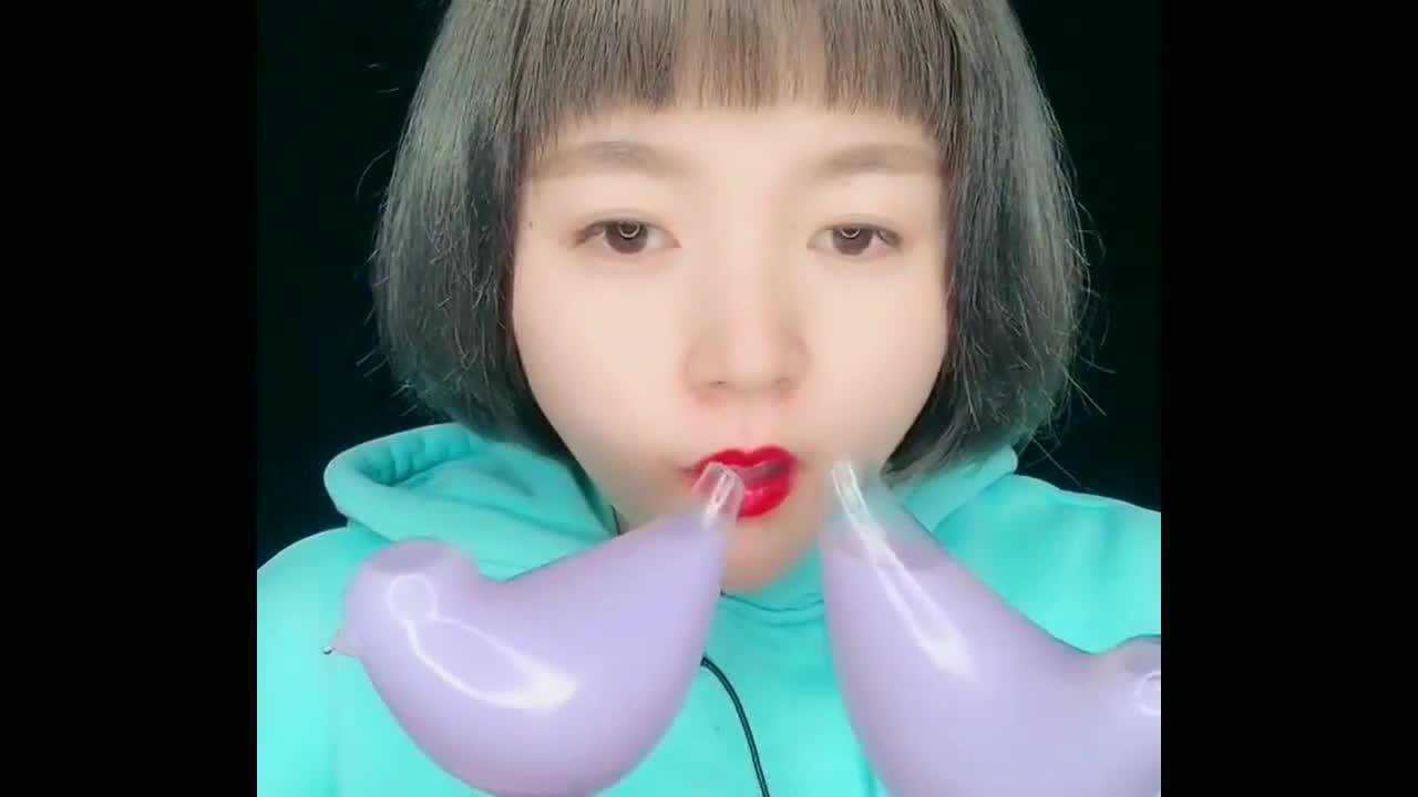 喜欢声控的福利来了,用小鸟杯喝水的声音太好听了,真解压!