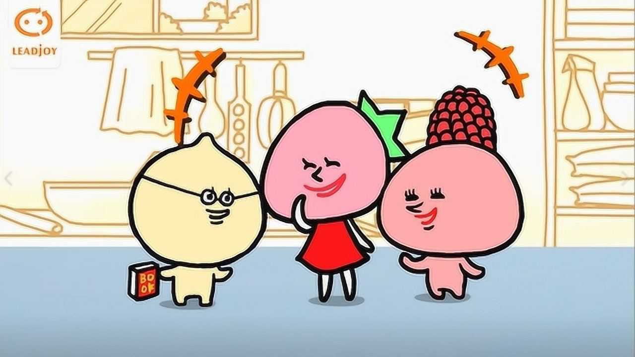 团子大福可爱的草莓大福好像把她包起来