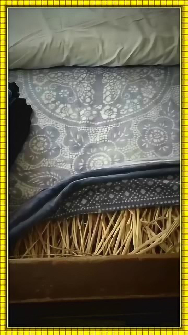 住上别墅床上还要垫稻草真的是睡稻草人睡习惯了习惯真是可怕