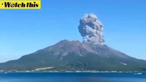 日本樱岛火山喷发 火山灰喷涌至鹿儿岛上空
