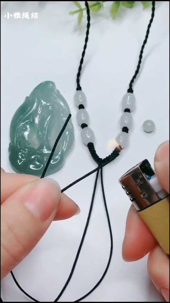 吊坠挂绳绑法孔道小可以这样穿线你学会了吗