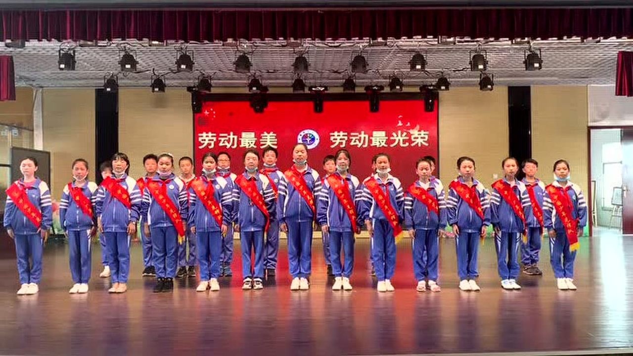 劳动最光荣合唱