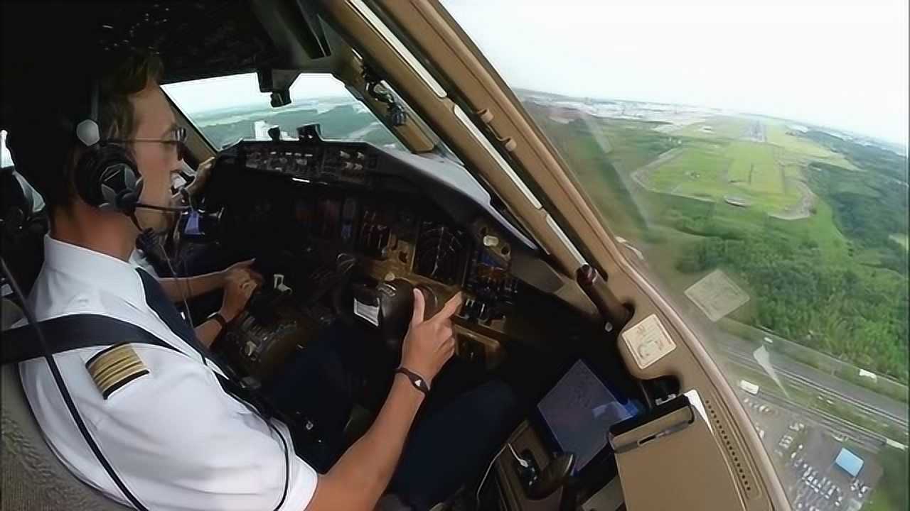 驾驶舱视角下,驾驶波音777客机着陆,真的比想象中稳一点!